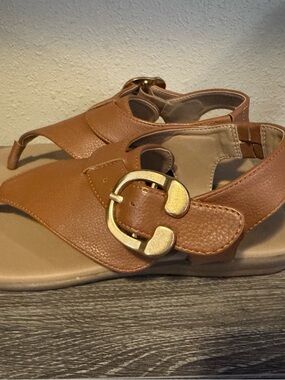 AEROSOLES Brown Leather Buckle Sandals